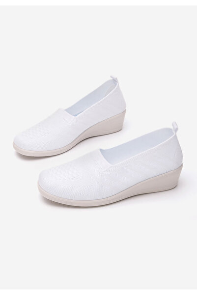 B T Shoes Bílé dámské polobotky Yadira