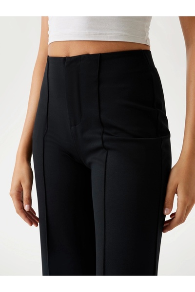 Guess Carla Kadın Siyah Aktif Flare Fit Eşofman Altı V5YB11KCX42-JBLK