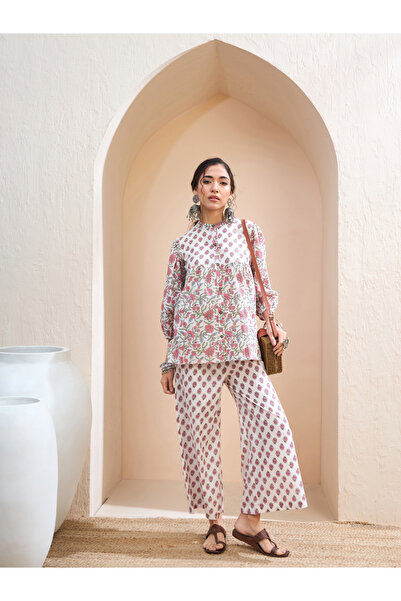 Sassafras By Styli White Floral Sleeve Knot Kurti