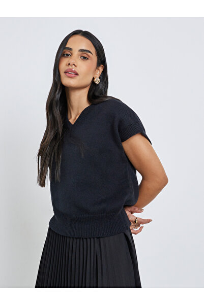 Styli Women Black Boxy Fit Knit Vest