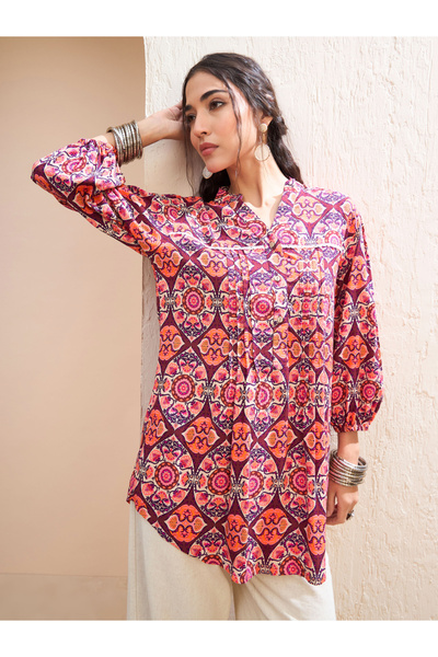 Sassafras By Styli Maroon Floral Pintuck Detail Shirt