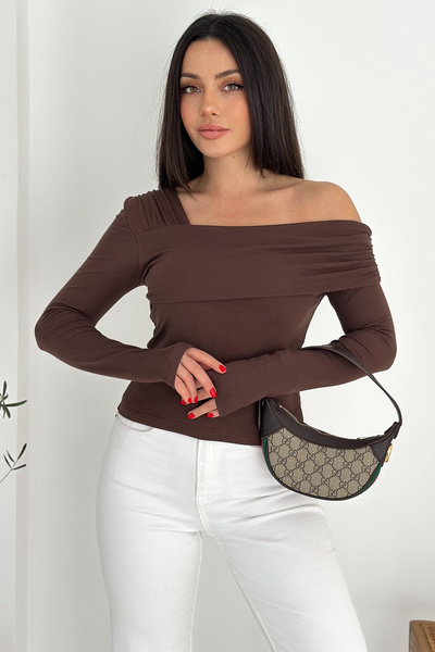 Noa Noa Γυναικεία μπλούζα με γιακά Madonna – Μαλακή υφή & εφαρμοστή κοπή που ταιριάζει στο σώμα