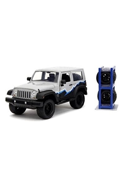 Jada Toys Just Trucks 1:24 2007 Jeep Wrangler Kamyon, Lastik Raflı