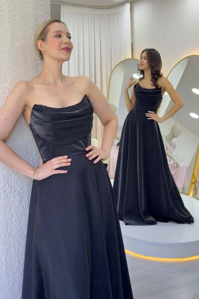 Genel Markalar Siyah Straplez Korse Detaylı Boncuklu Sırt Dekolteli Abiye Elbise