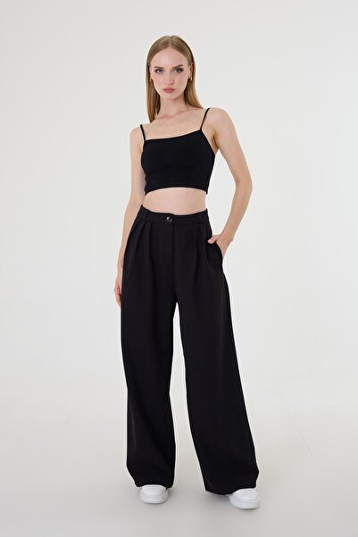 Hazel Woman's black pleated detail Palazzo Pants