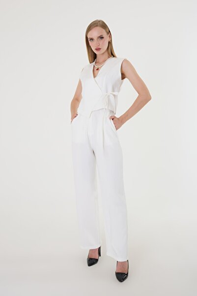 Hazel Set vestă albă asimetrică cu legături laterale pentru femei