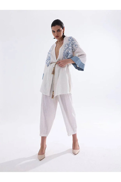 FASHION COCKTAIL Natural Breathable Textured Embossed Fabric Embroidered Kimono Bohemian Kaftan Ecru