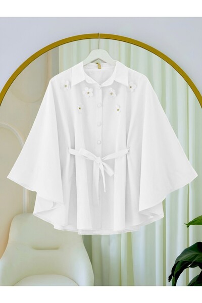 Modamorfo Poncho with Floral Detail on the Front, Lace-Up Waist, and Buttoned Closure - White