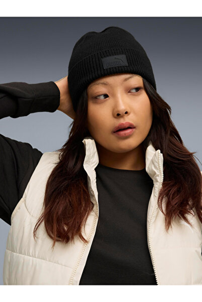 Puma Essentials Elevated Rubber Patch Low Crown Beanie