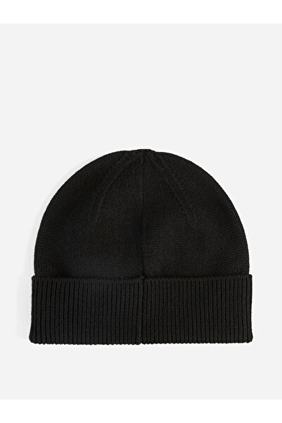 Puma Essentials Elevated Rubber Patch Low Crown Beanie