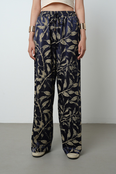 Orfeo Negro Women's Navy Blue - Cream Color Patterned Wide Leg Elastic Waist Trousers