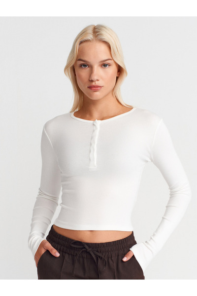 Dilvin 31442 Long Sleeve Snap Button Top-Ecru