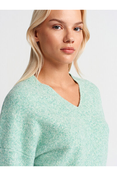 Dilvin 10645 Πλεκτό πουλόβερ με μαλακή υφή με λαιμόκοψη σε σχήμα V-Μέντα