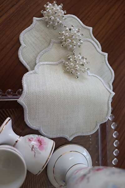 vipceyiz 3-Piece Embroidered Presentation Napkin with Pearl Brooch