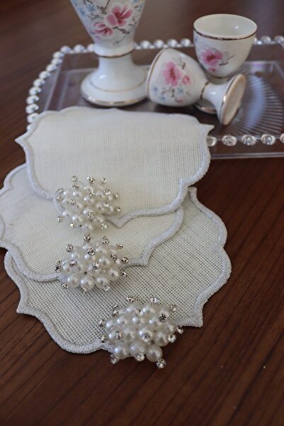 vipceyiz 3-Piece Embroidered Presentation Napkin with Pearl Brooch