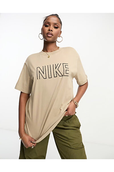 Nike Жіночий спортивний одяг Gel-Dance Pack Boyfriend Short-Sleeve Kahverengi...