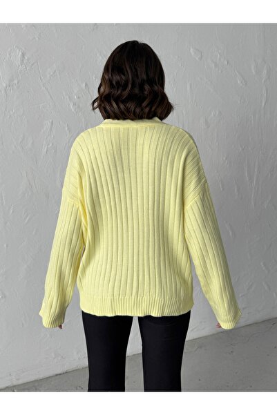 BEJNA Women's Yellow V-Neck Buttoned Pocketed Ribbed Knit Cardigan