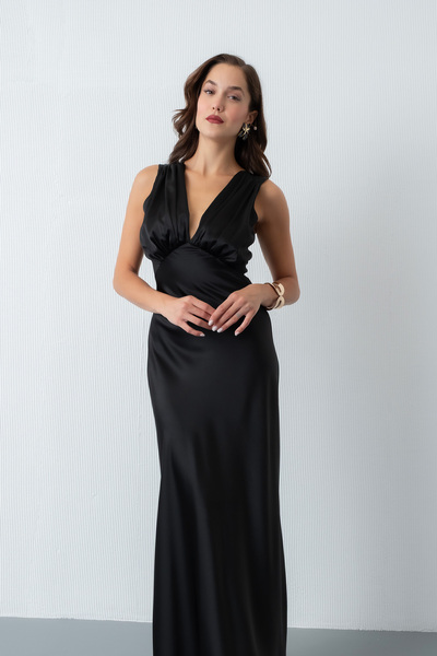 Lafaba Kadın Siyah V Yaka Saten Davet Elbisesi