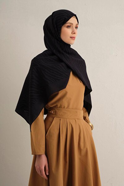 Armine Pamora Shawl - Zebra Patterned 1 - Dark Navy Blue 03