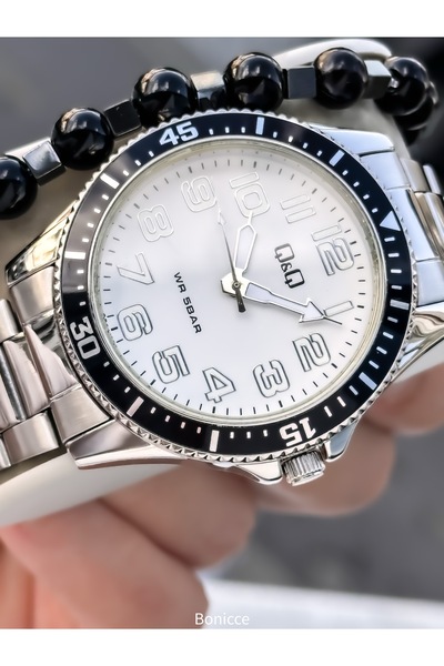 Q&Q Erkek Kol Saati, Gümüş Çelik Kordon, 5 ATM Su Geçirmez, Bileklik Hediyeli