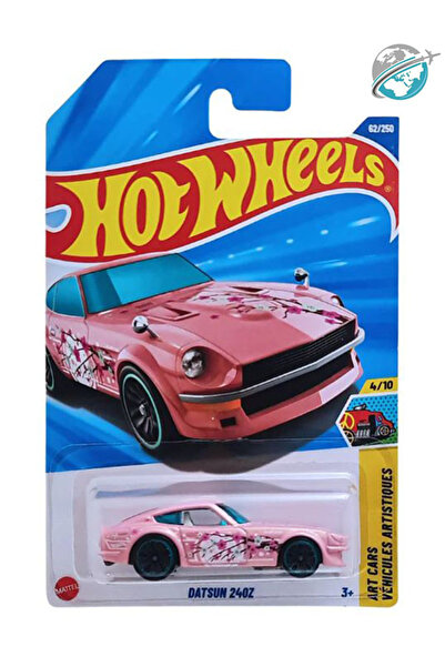 HOT WHEELS Datsun 240Z (1/64) Pembe - Yurt Dışı Uzun Kartonet - 2025 Serisi