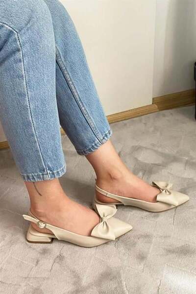 Les Passent Balerini cu toc de 2 cm, cu vârf ascuțit, cu fundul deschis, piel...