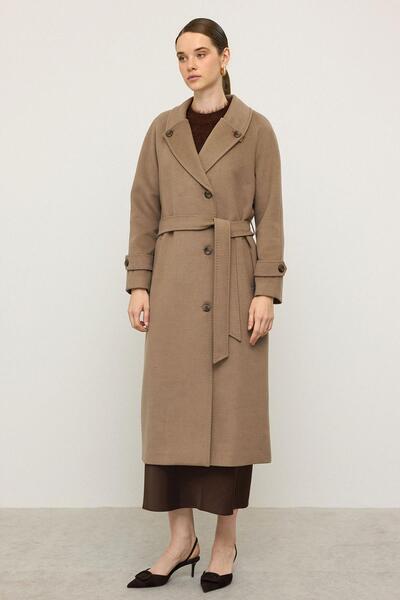 Olcay Cashmere Coat with Knit Stitch Detail and Pleated Back, Medium Length, K. Kamel 3113