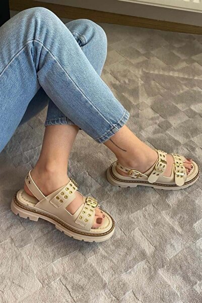 Les Passent صندل نسائي كريمي ذو حزام مزدوج ونعل سميك من نوع كابسول وفاردولا د...