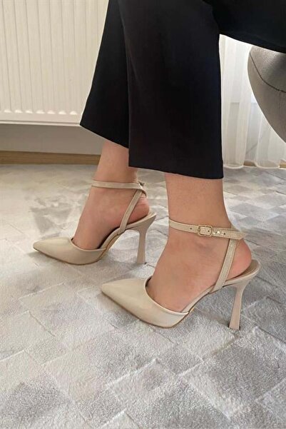 Les Passent Дамски кремави кожени обувки с каишка на глезена и тънък ток 10 см