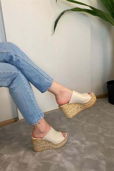 Les Passent Women's Holi Cream Skin 10 cm Tolga Cork Sole Slippers K-920