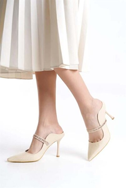 Les Passent حذاء نسائي من الجلد اللامع بكعب رفيع 9 سم ومقدمة مدببة وتصميم مفتوح من الخلف