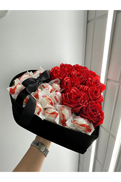 Lunea Co Kadife Kalpli Kutuda Kurdale Gül ve 15 Adet Çikolata-Sevgiliye Hediye Kutu
