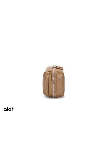 Alot Handbag - Elegant and Durable with Multiple Pockets, Made of Premium Leather, 1L Capacity