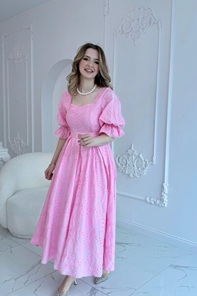 HELİS BUTİK Pink Elastic Sleeve Embroidered Princess Dress