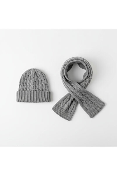 derikem Women's Wool Winter Stylish Knitted Beanie and Scarf Two-Piece Set