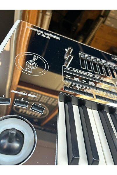 KORG PA4X-61 TUŞ SİLVER MODEL CAM MASKE