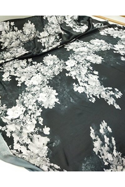 Kumaş Parça Μαύρο και άσπρο λουλουδάτο σατέν Πλάτος: 150