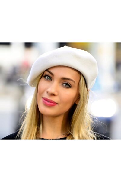 Shopiolog Дамска шапка от органичен памук, внесена от художник