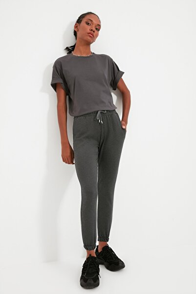 Trendyol Collection Antracitové Basic Jogger tenké pletené tepláky Kalhoty TWOAW21EA0194