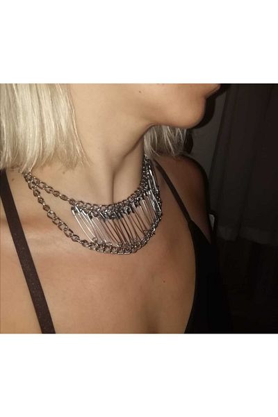 Fugusugu Venom Safety Pin Gothic Choker