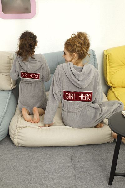 Siyah İnci Embroidered Hooded Wellsoft Dressing Gown