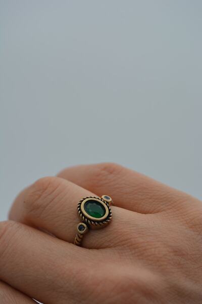 Stoneage Baroque Design Emerald Stone Ring