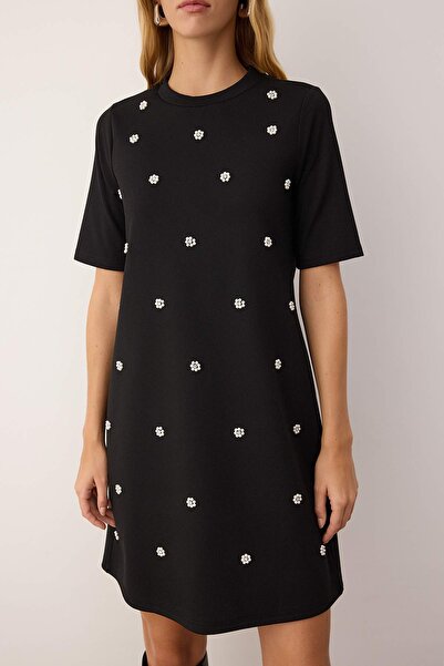 Trendyol Collection Μίνι πλεκτό φόρεμα με μαύρο μανίκι Turvakar TWOAW26EL00169