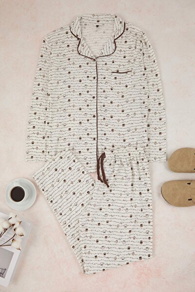 Trendyol Curve Σετ πιτζάμες με πλεκτό γιακά πουκάμισου με μοτίβο καφέ κουκουβάγιας TBBAW26AI00039