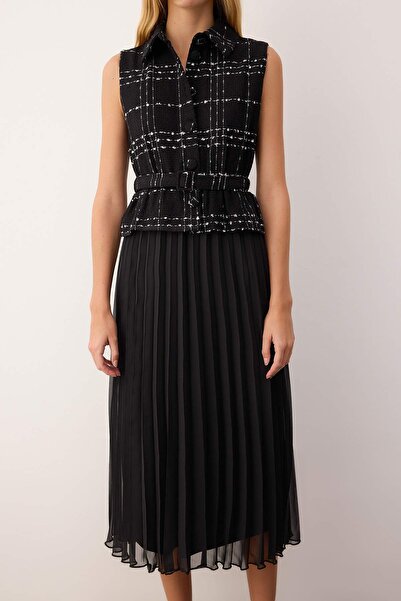 Trendyol Collection Black Tweed Belted Pleated Detail Midi Woven Dress Twoaw26El00117
