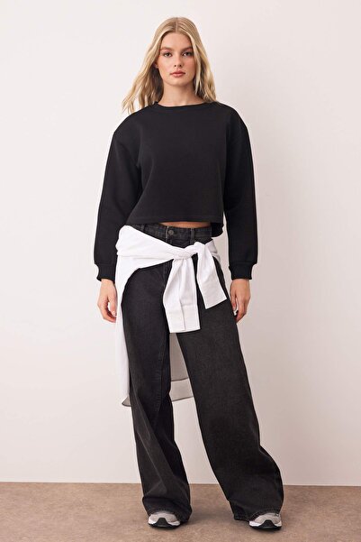 Trendyol Collection Black Thick Fleece Inside Crew Neck Crop Knitted Sweatshirt Twoaw26Sw00093