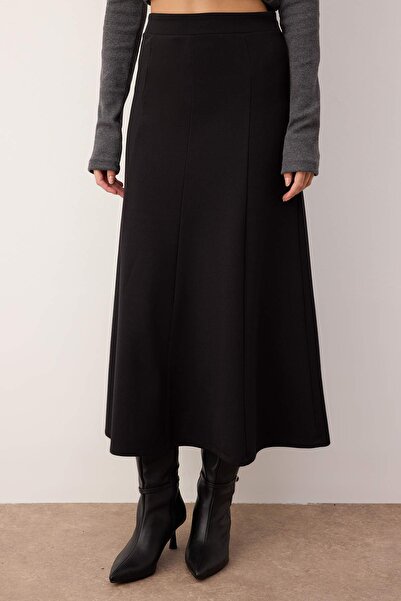 Trendyol Collection Fekete kiszélesedő Maxi rugalmas Midi kötött szoknya TWOSS24ET00156