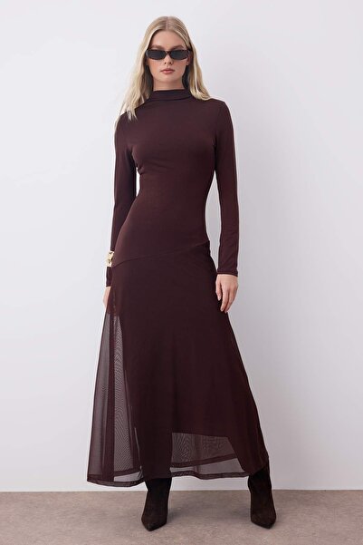 Trendyol Collection Кафява рокля с А-силует/камбановидна форма, с тюл и детайли, дълги ръкави, от еластичен трикотаж TWOAW26EL00140