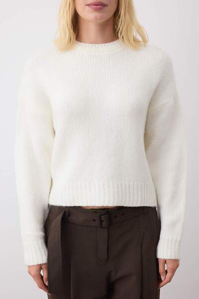 Trendyol Collection Βασικό Πλεκτό Πουλόβερ - Εκρού, Φαρδιά Εφαρμογή, Απαλή Υφή - TWOAW23KZ00185