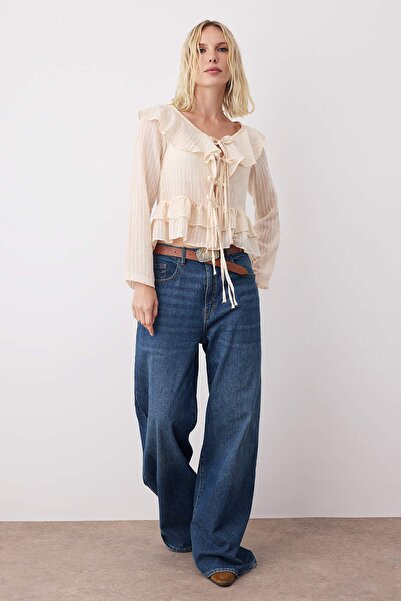 Trendyol Collection Ecru Flywheel Λεπτομερής δεμένη υφασμένη μπλούζα TWOAW26BZ00245